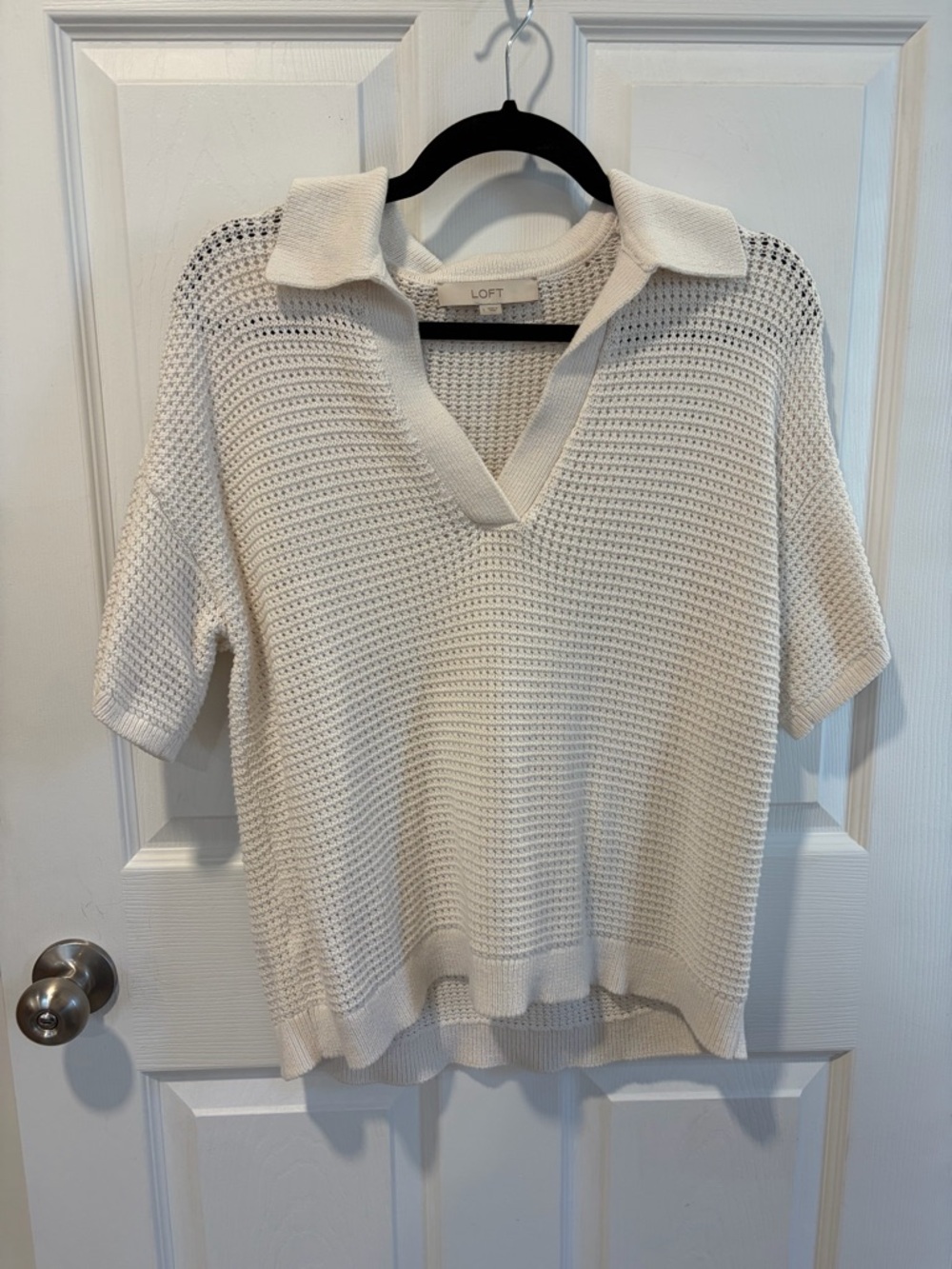 Loft size large knit collared top- cream